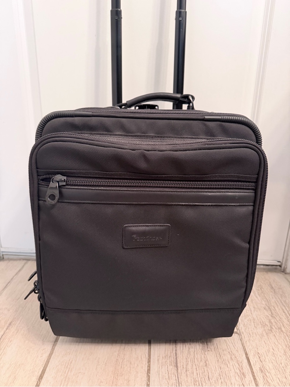 PATHFINDER Computer Carry on Professional Business Bag weekend wheels Ballistic